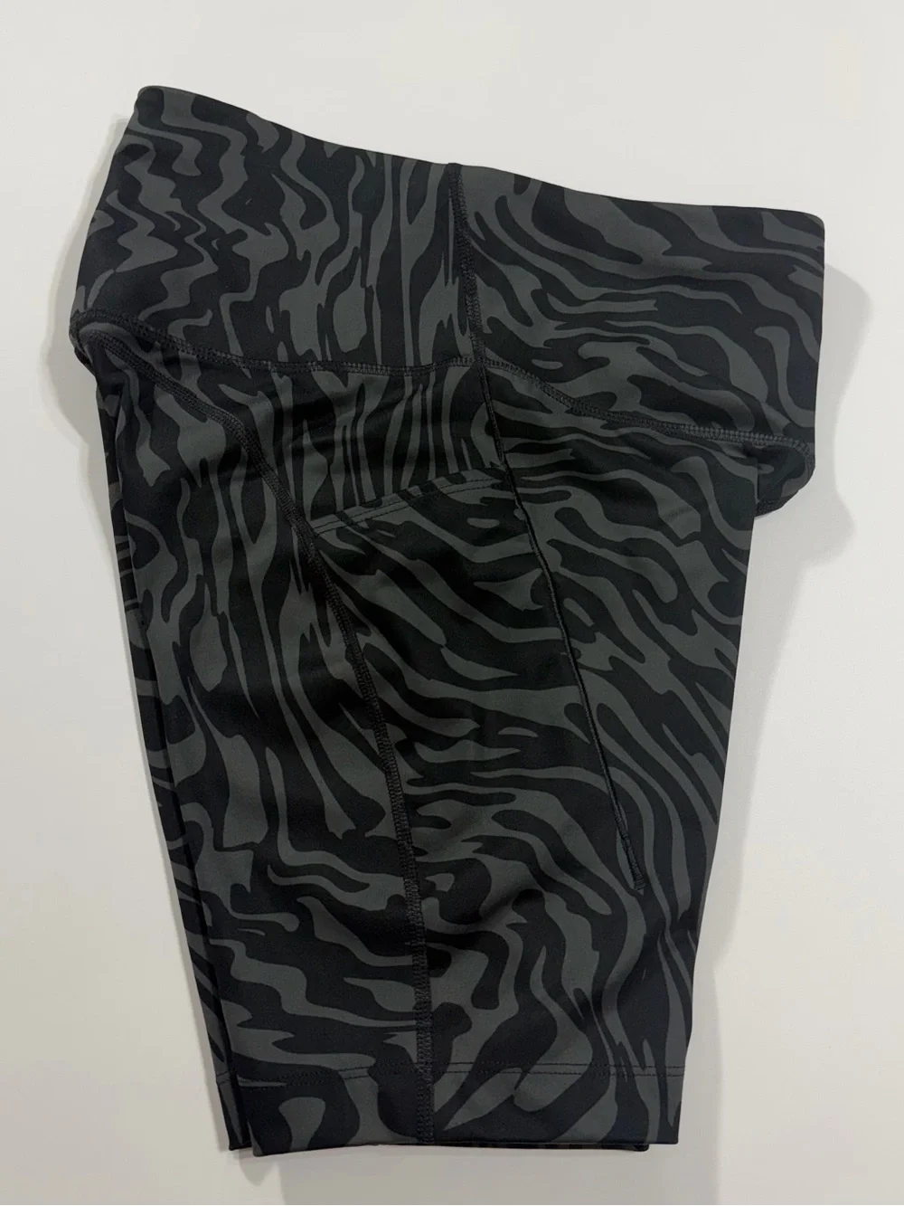 Brooks Spark 8” Short Tight XS Obsidian Speedscape Running Shorts NWT Black Gray